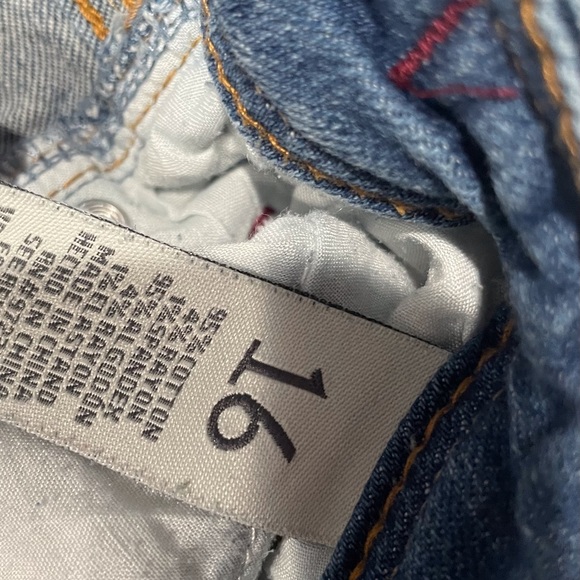 Almost Famous Distressed Jeans - Picture 3 of 4